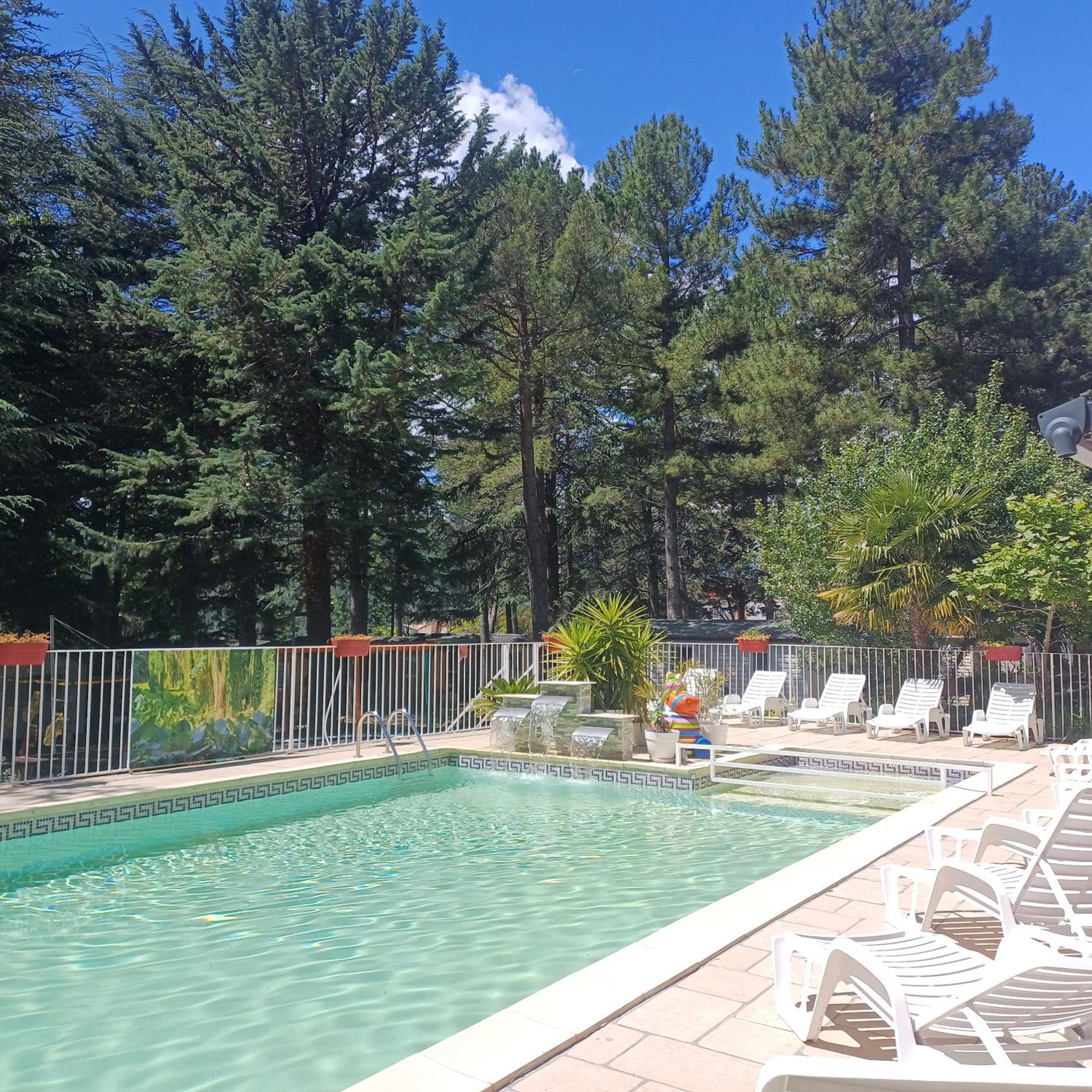 Camping La Source Sournia Kültér fotó